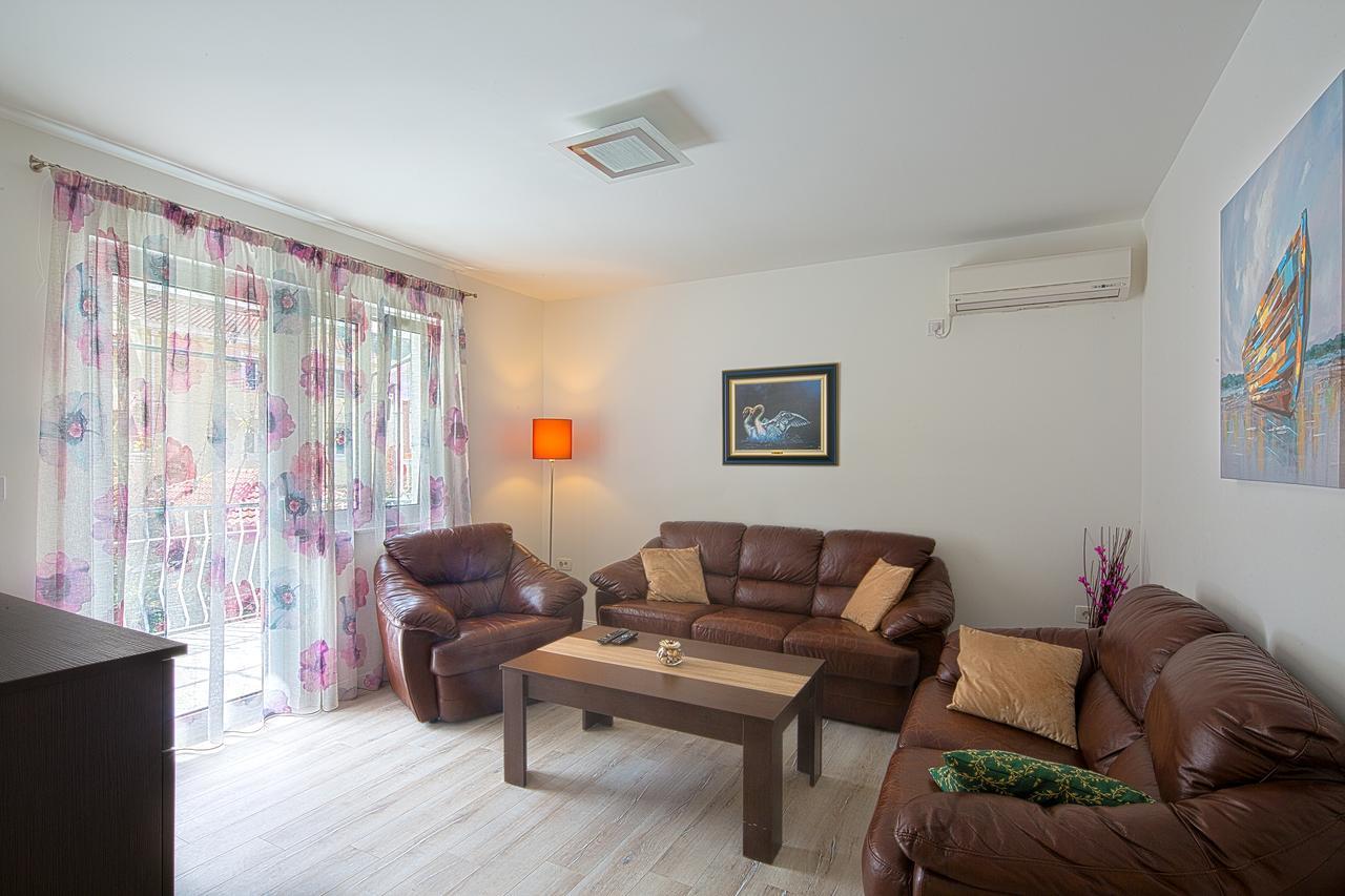 Apartman Aleksandra ブドヴァ エクステリア 写真